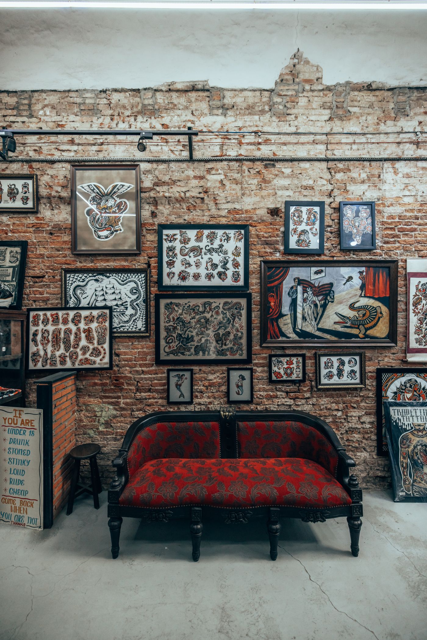 Brick Walls and Backpieces — photo 11