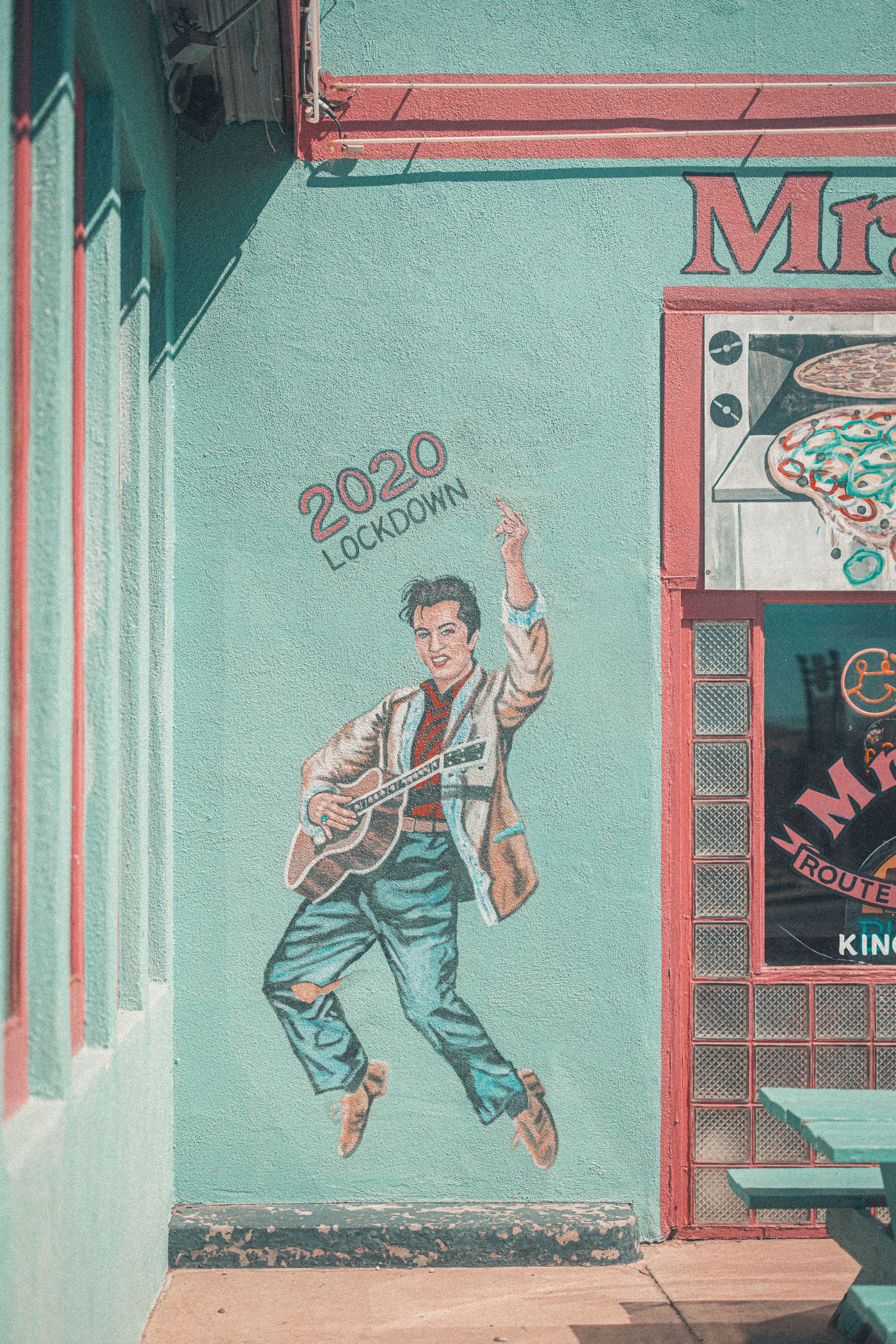 A painted king on the wall.