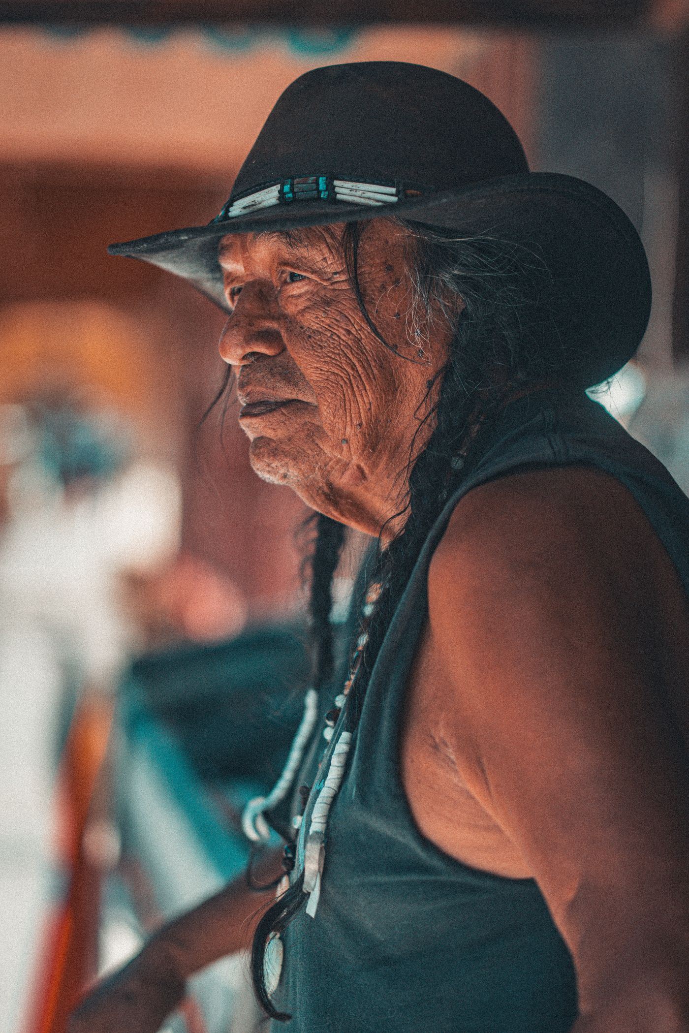 A Black Hat in the Shade — photo 4