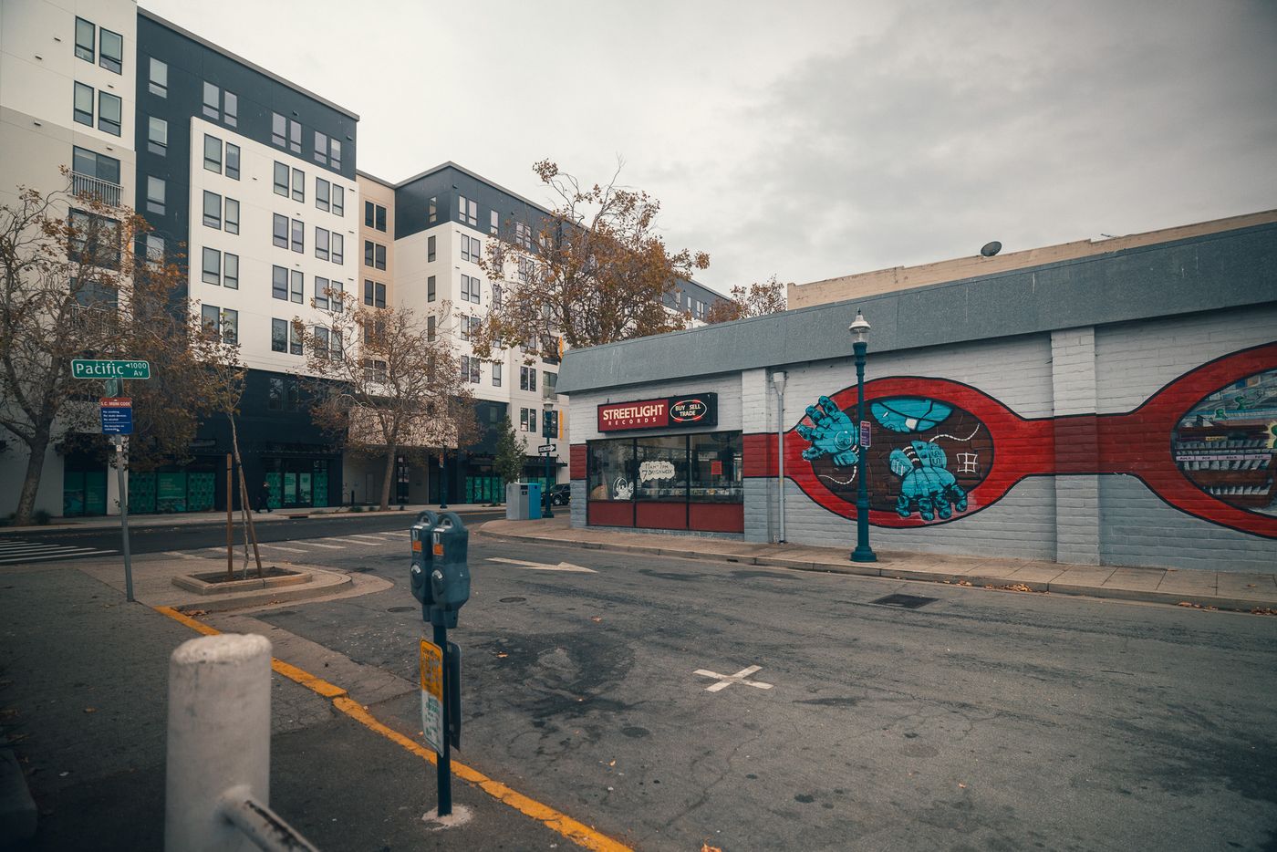 Pacific Avenue, grey afternoon.