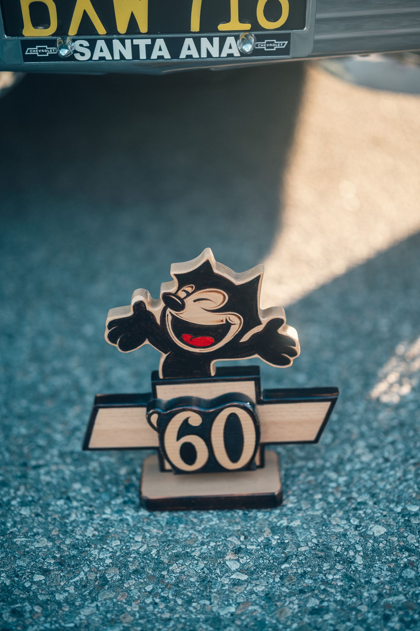スタンドの上の60。