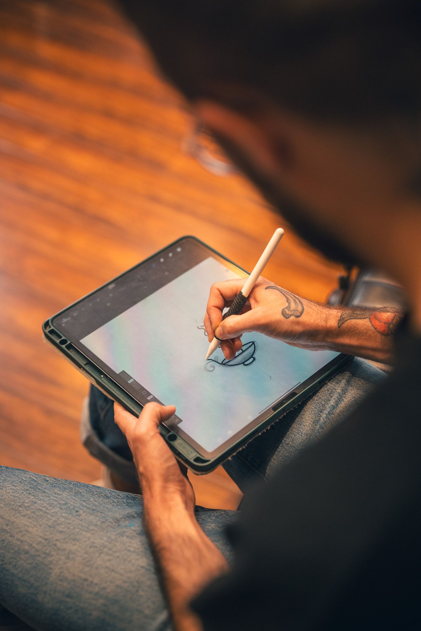 タブレットに下絵を。