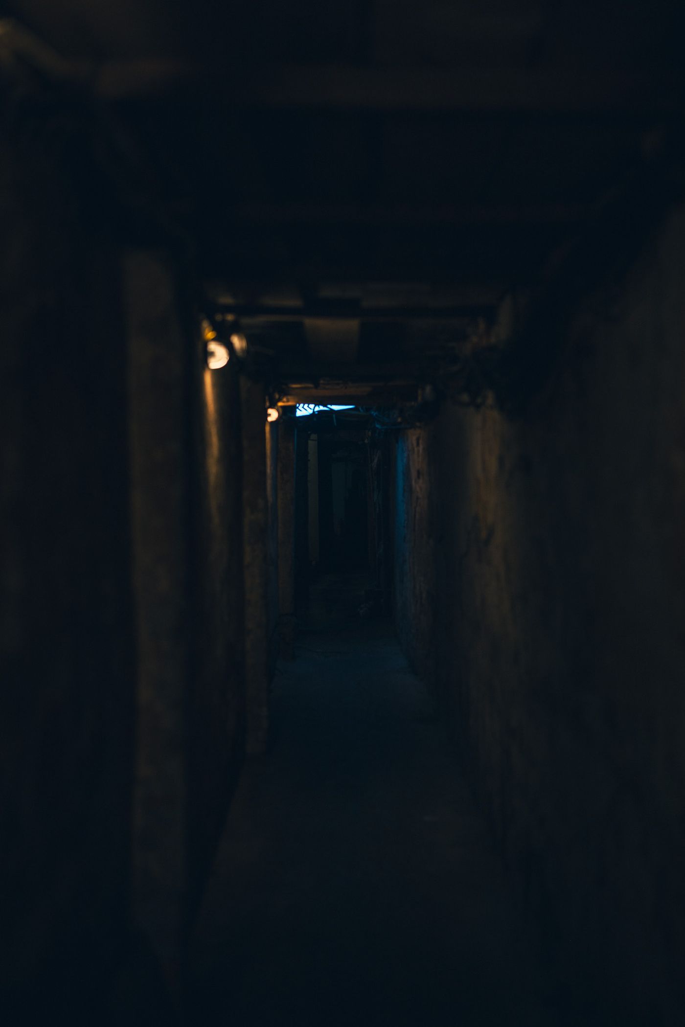 路地。